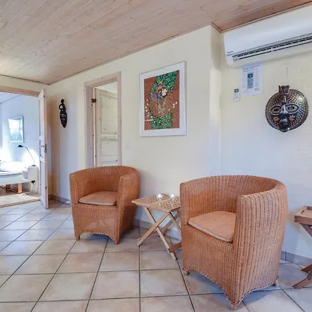 Amazing Home In Blavand With Sauna ブラーバンド