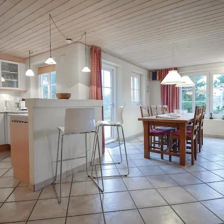 Holiday home 5 Bedroom Lovely In