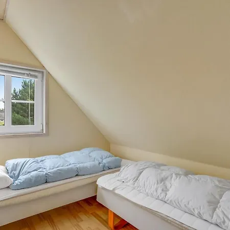 5 Bedroom Lovely In *