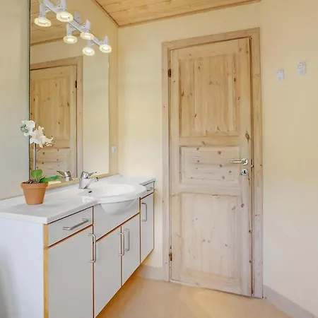 Holiday home 5 Bedroom Lovely In Blavand